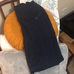 Barely Worn Women’s Navy Nike Dri Fit Leggings